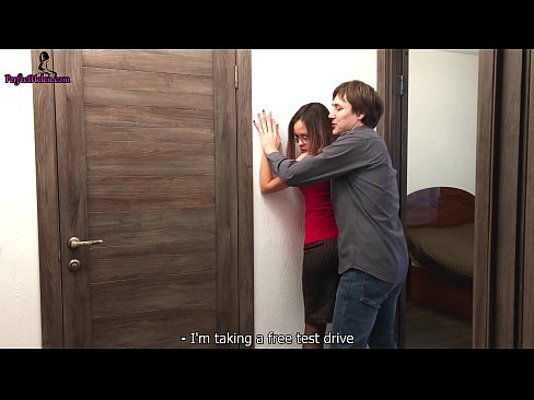 ❤️ Sexy Realtor Sensuly Jerks rẹ obo ati fokii Lakoko ti o n ta iyẹwu Rẹ - Krempai ❌ Iwa onihoho furo ﹏